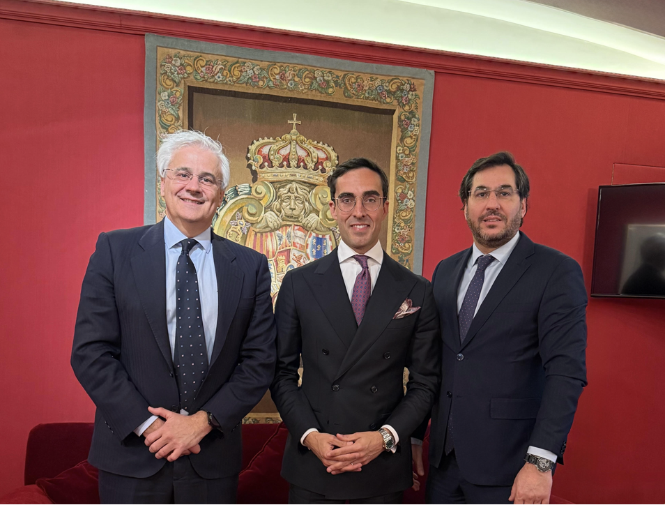 Firma de convenio The Queen-Teatro Real